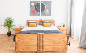 Modern Bauhaus